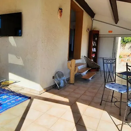 Maison Au Calme Avec Vue Mer A 180° טולון